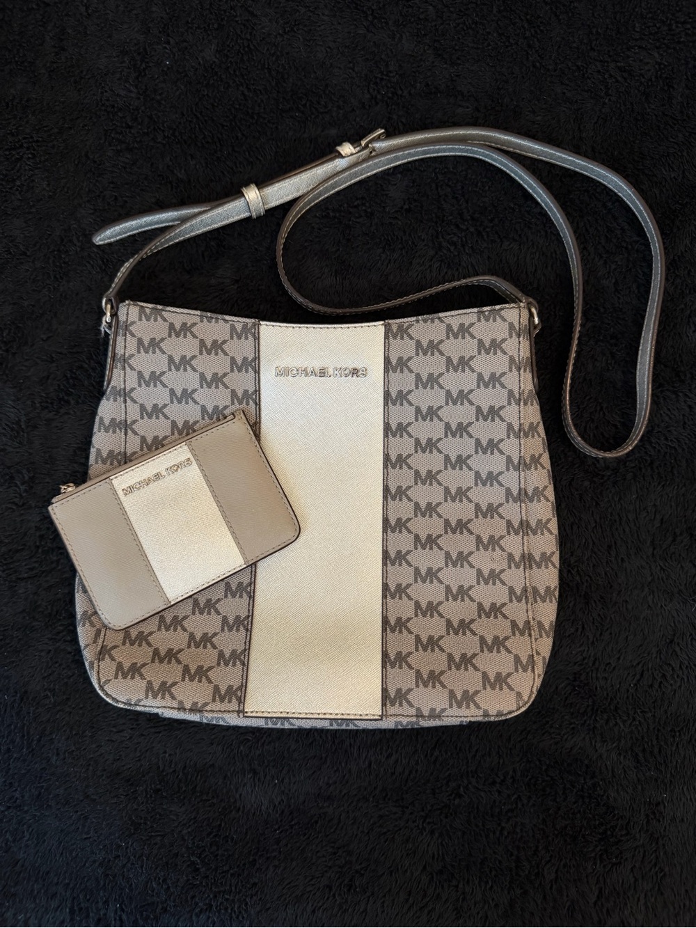 Michael Kors Silver Signature Crossbody with Card Case
